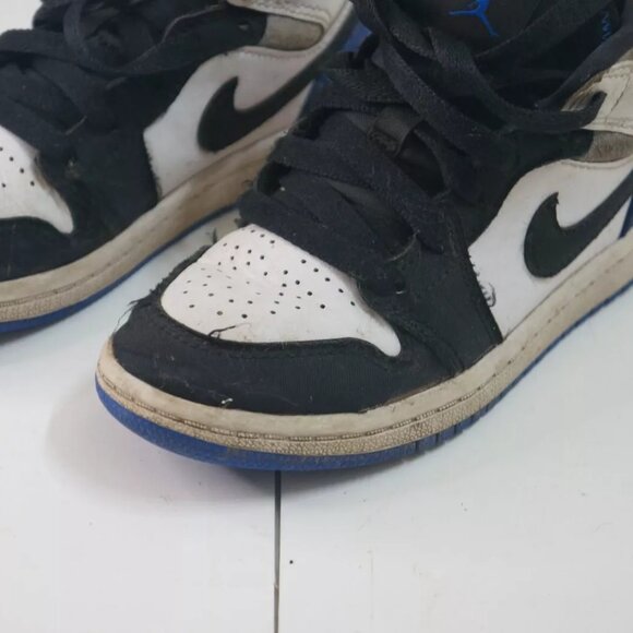 Nike Air Jordan 1 Royal Black Toe Mid SE PS Kid's Size 11C - Picture 2 of 7